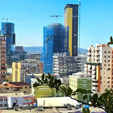 Apartment Bazaar's Eye Free Parking Spacious Tarrace Tirana