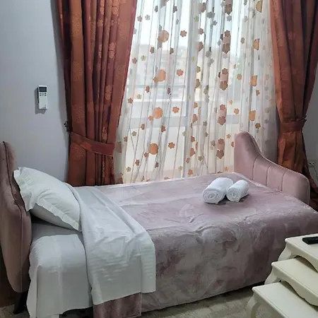 Bazaar's Eye Free Parking Spacious Tarrace Apartment