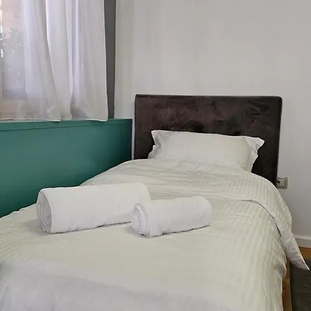 Bazaar's Eye Free Parking Spacious Tarrace Apartment
